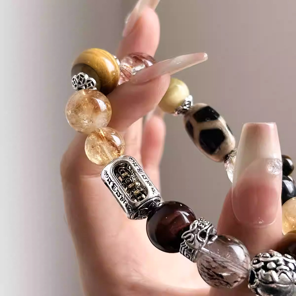 Tiger's Eye Bracelet - A Fusion of Beauty and Mystical Power