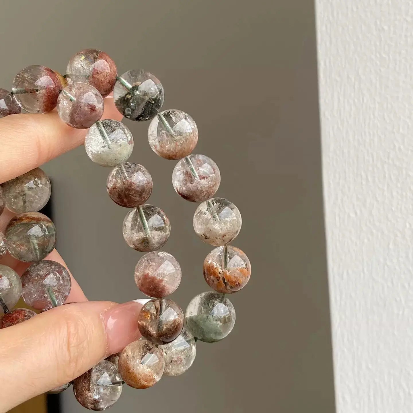 Four Seasons Phantom Quartz Bracelet – Multicolor Healing Crystal for Wealth Flow & Abundance