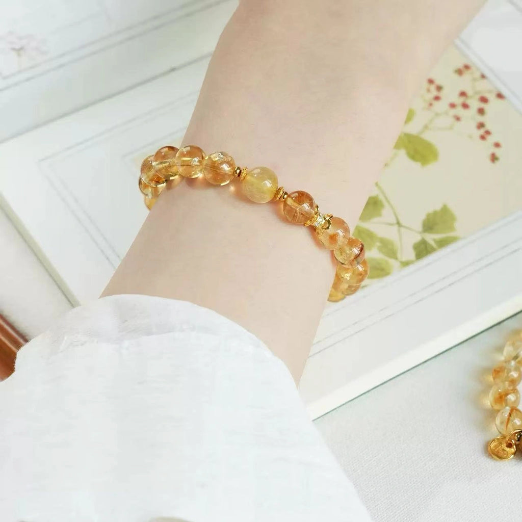 Citrine beaded bracelet for Taurus, symbol of wealth and positivity