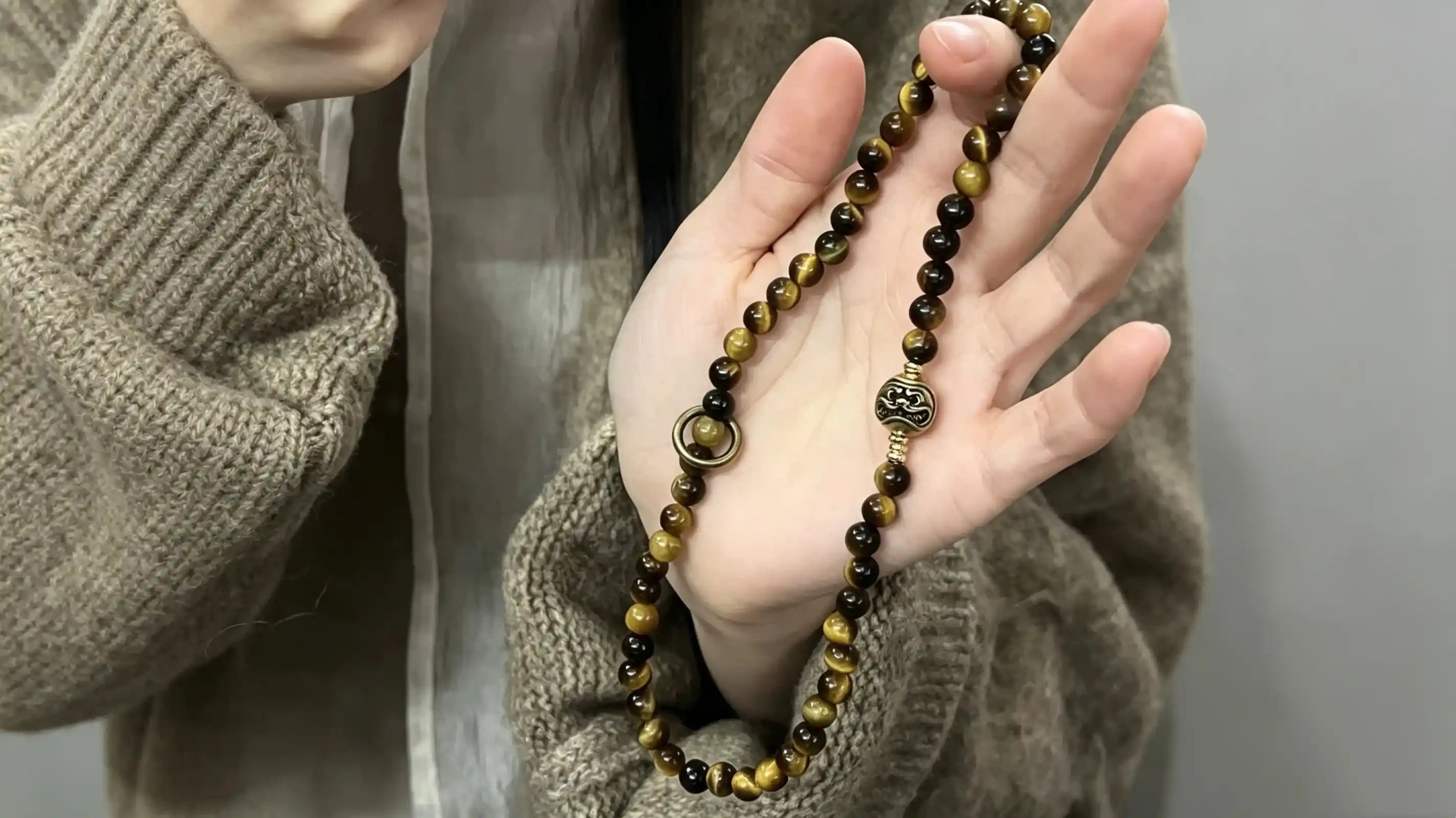 Tiger eye bead bracelet with polished gemstone beads for women - XipoGem
