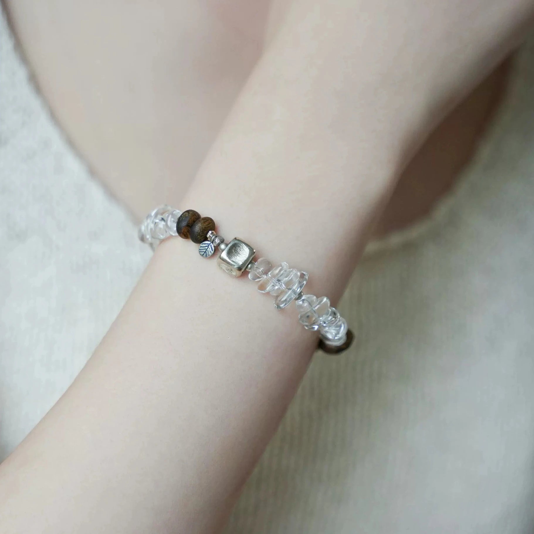 Women clear quartz bead bracelet with agarwood beads for energy balance