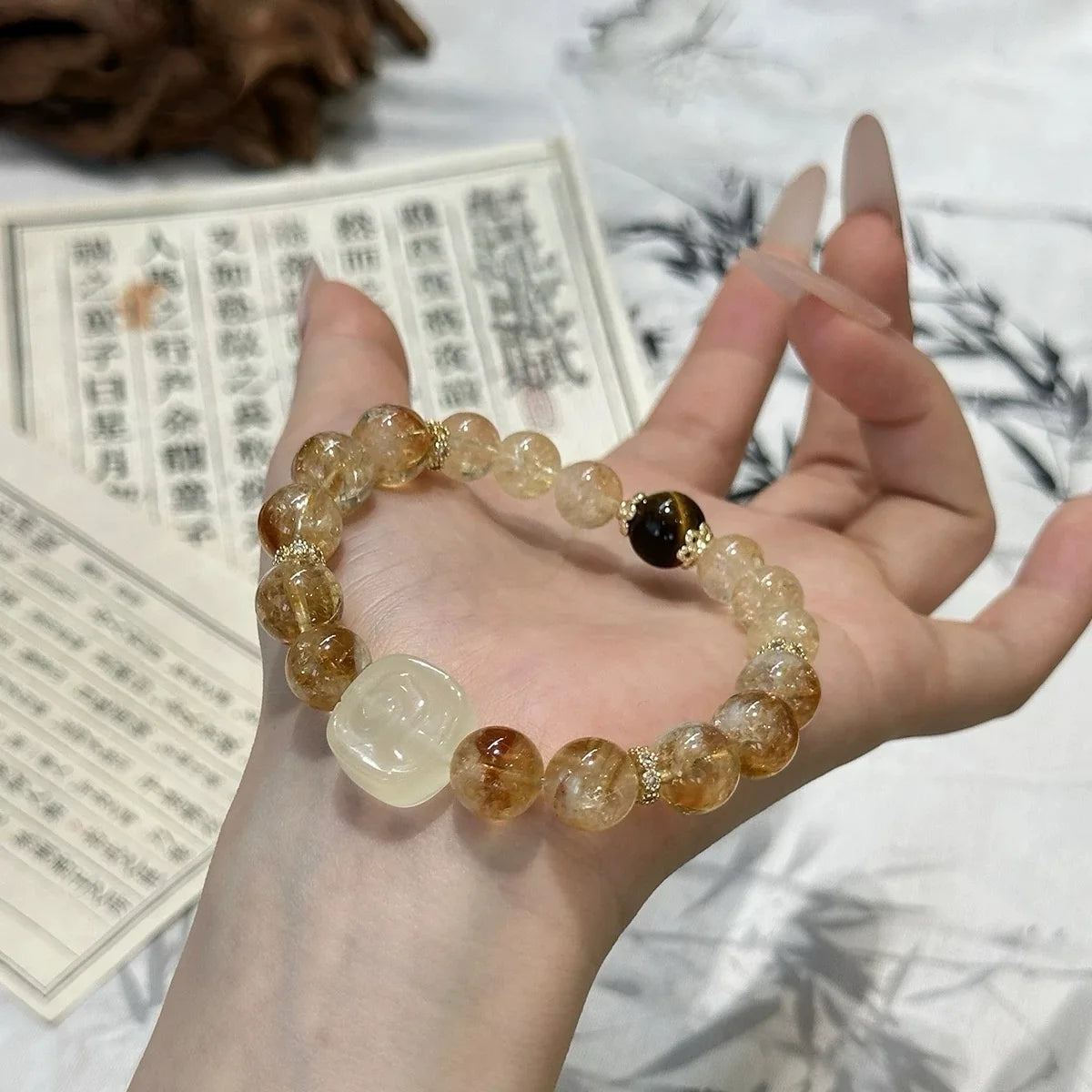 Citrine crystal bracelet displayed as a symbol of wealth, abundance, and positive prosperity energy – elegant healing crystal bracelet.