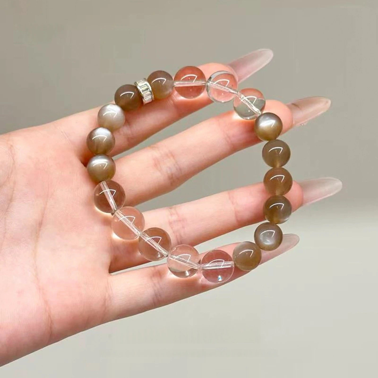 Clear quartz crystal bracelet, moonstone and labradorite bracelet energy healing crystal bracelet for protection, intuition and positive energy.
