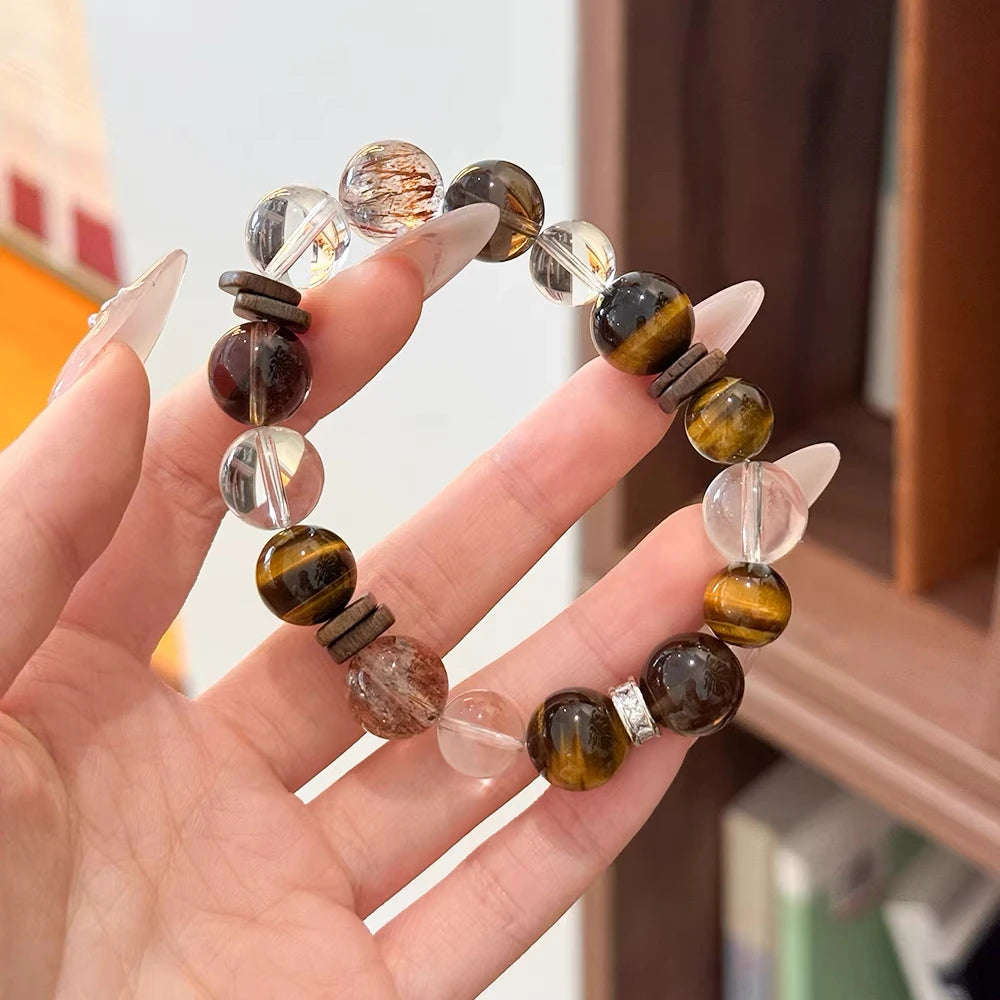 Tiger eye, clear quartz and agarwood bracelet for protection, clarity, and grounding energy – natural healing crystal jewelry.