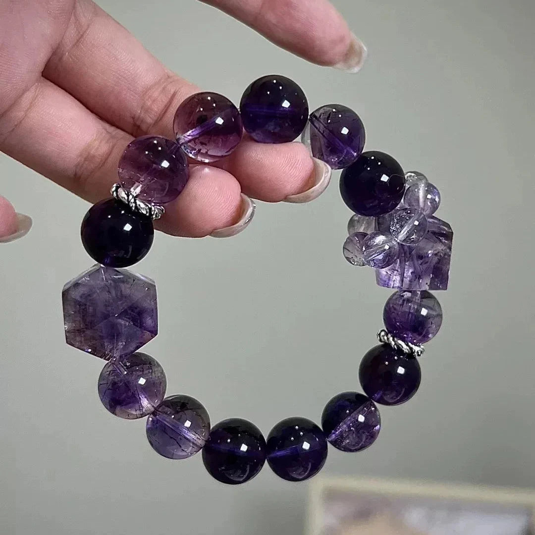 Vintage amethyst bracelet featuring rich purple beads with natural clarity and depth.